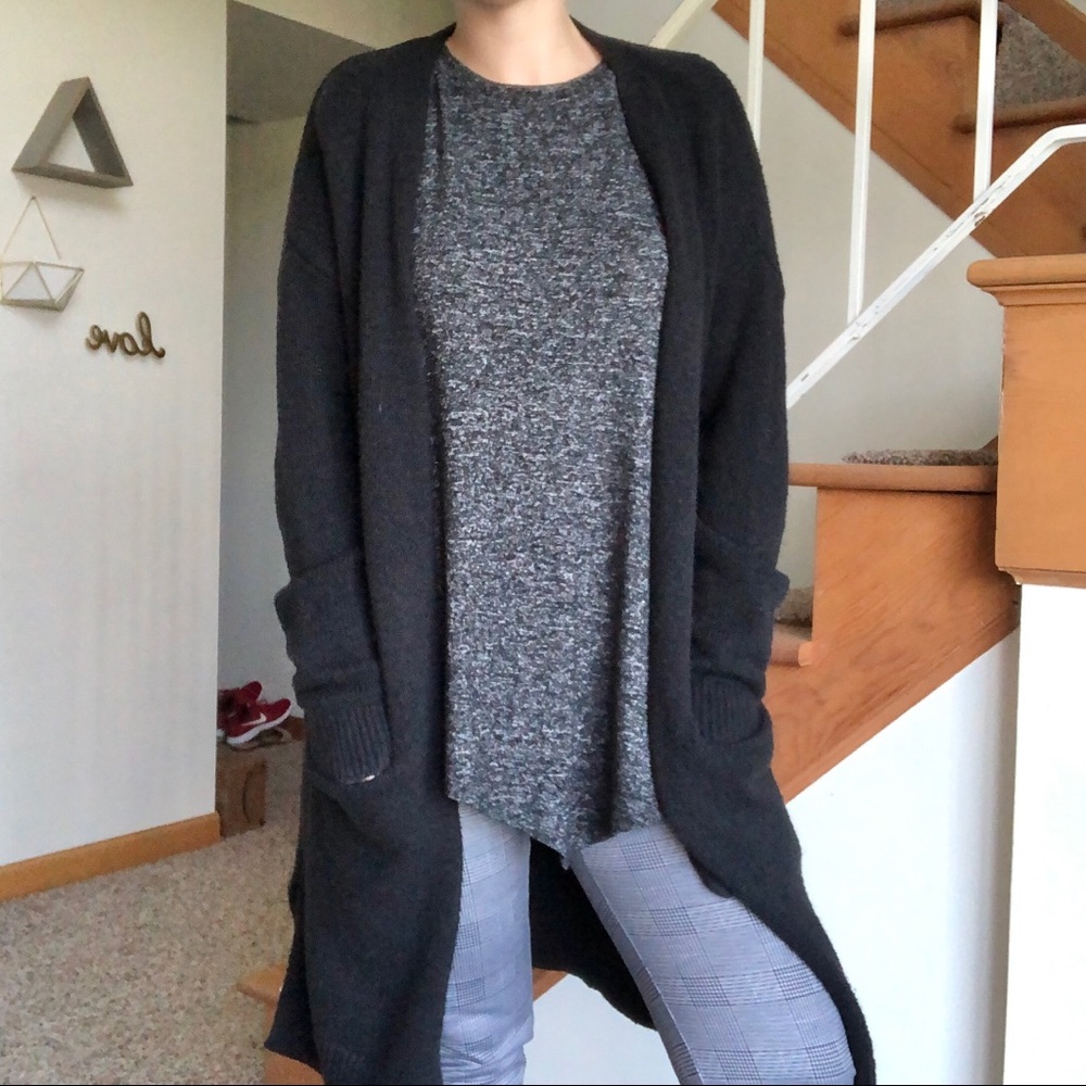 🔥Old Navy Long Caridgan - Picture 13 of 16